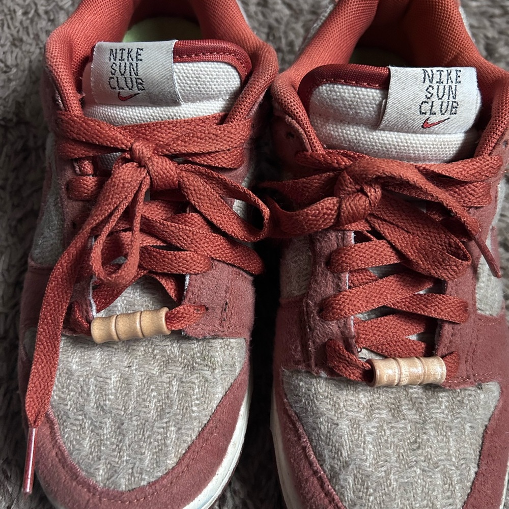 Nike Sun Club Sneakers - Red and Cream
